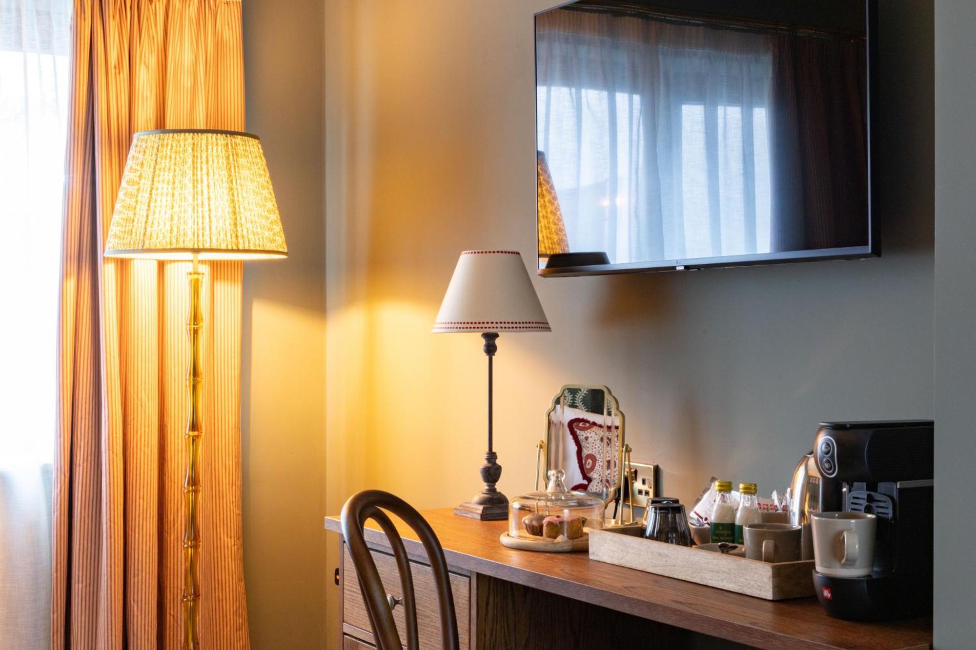 The Coat And Bear - A Heartwood Inn Newbury  Buitenkant foto