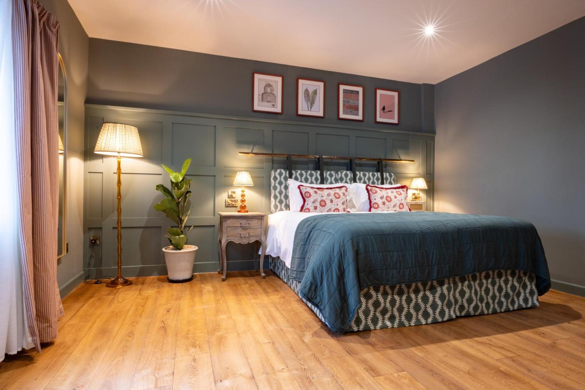 The Coat And Bear - A Heartwood Inn Newbury  Buitenkant foto