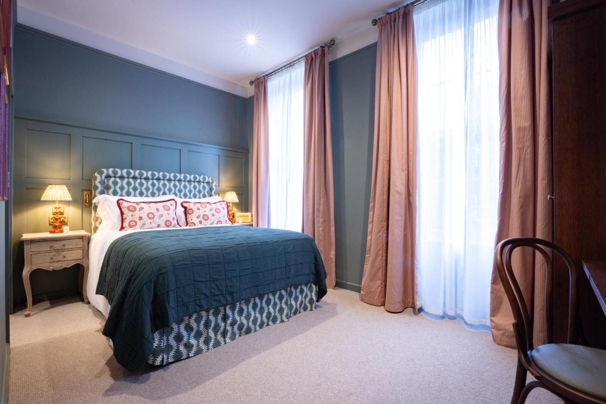 The Coat And Bear - A Heartwood Inn Newbury  Buitenkant foto